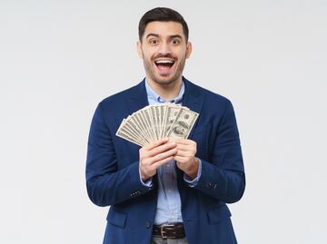 Hábitos diarios que te harán tener más dinero, según Harvard