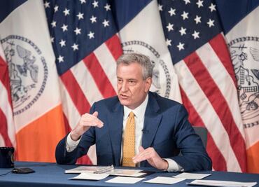 Alcalde de Nueva York reconoce racismo en arrestos por distancia social