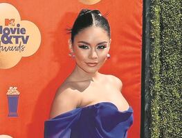 Los diminutos bikinis con los que Vanessa Hudgens arrasó en Hawái