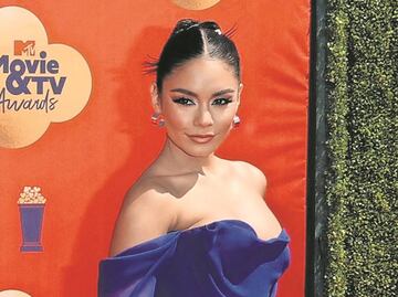 Los diminutos bikinis con los que Vanessa Hudgens arrasó en Hawái
