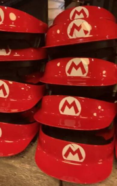 Sombreros de Mario Bros. para el visor de realidad virtual. Foto: Pamela Benítez/Vive USA