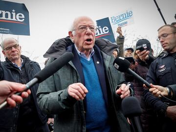 Demócratas votan en primaria de New Hampshire con Sanders como favorito