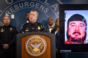 Alerta en aeropuerto de Atlanta: detienen a sujeto que amenazó con disparar un fusil de asalto. IMÁGENES