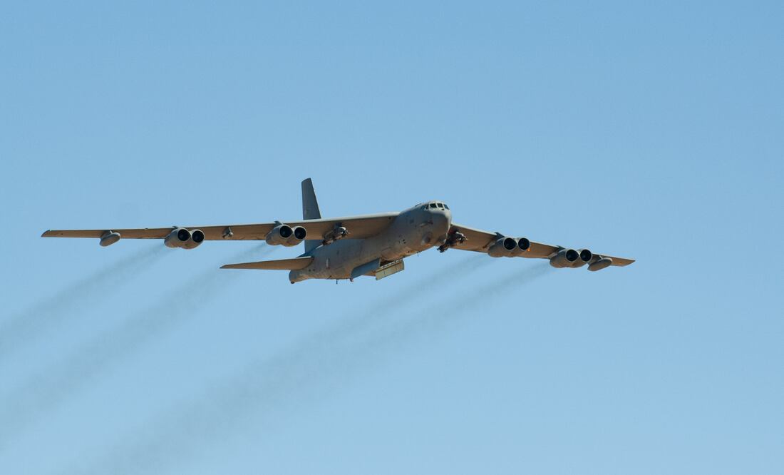 Cazas de Estados Unidos interceptan bombarderos rusos cerca de Alaska en plena tensión global. Foto: Canva