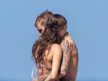 Hailey presume romance con Justin Bieber y 'bikini body’ en México