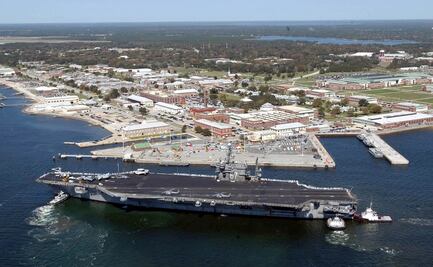 Suman tres muertos y 11 heridos por tiroteo en base naval de Florida