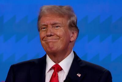 Trump tilda de comunistas a Harris-Walz y prevé debatir pronto con la vicepresidenta