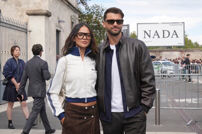Eiza González deslumbra en París con look de lentejuelas tras rumores de compromiso con Grigor Dimitrov