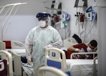 EU pone fin a racionamiento de cubrebocas N95 en personal médico