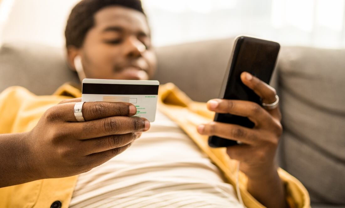 Nueva York distribuirá tarjetas para la entrega de comida a más de 7,300 inmigrantes. Foto: iStock / Barbara Lorena Vergara