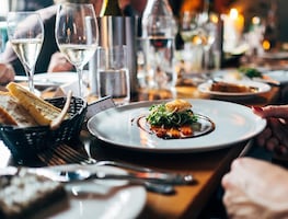 ¿Pagarías una suscripción mensual a tu restaurante favorito? En EU ya lo hacen