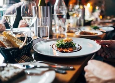 ¿Pagarías una suscripción mensual a tu restaurante favorito? En EU ya lo hacen