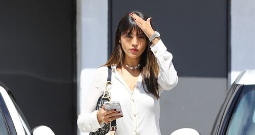 Eiza González impacta con belleza y elegancia en calles de Los Ángeles