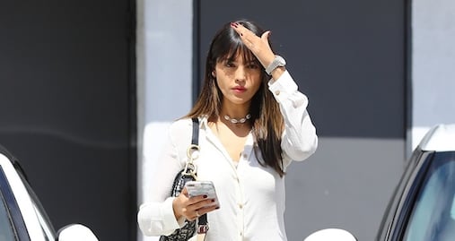 Eiza González impacta con belleza y elegancia en calles de Los Ángeles