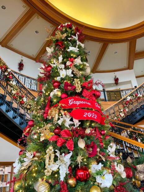 Desfile, castillos de hielo, luces: conoce Grapevine, la capital de la Navidad en Texas
