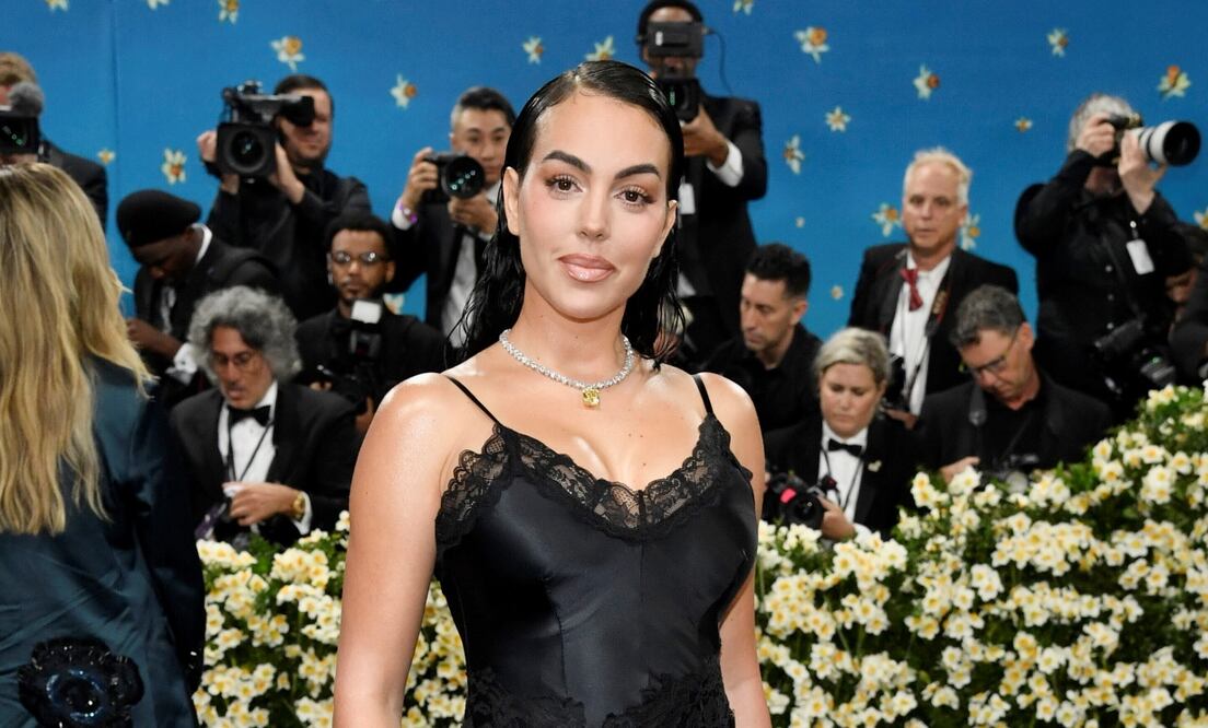 Al estilo Kim Kardashian, Georgina Rodríguez presume gym body con leggings. Foto: AP