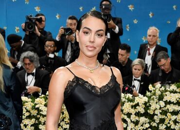 Al estilo Kim Kardashian, Georgina Rodríguez presume 'gym body' con leggings y bralette deportivo