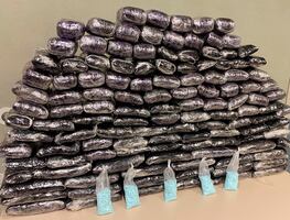 Decomisan casi un millón de píldoras de fentanilo en Los Ángeles