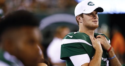 El mariscal de los Jets, Sam Darnold, padece la “enfermedad del beso”