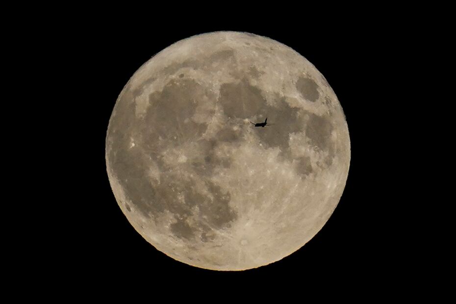 Superluna Azul/ AP