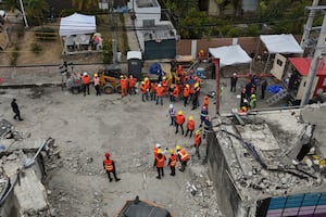 Suman 221 los muertos en discoteca de Santo Domingo a la espera de informe final