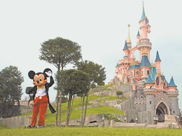¿Cuánto cuesta el paquete para visitar todos los parques de Disney en el mundo?