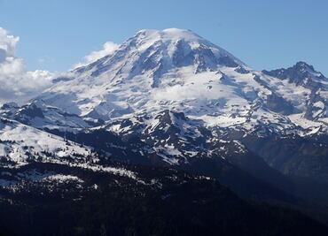 Muere excursionista por avalancha de rocas en volcán de Washington