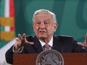 AMLO niega que se deba vacunar a menores por orden de un juez