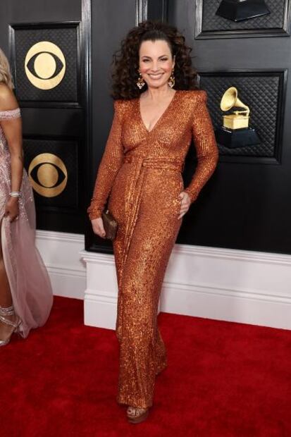 Fran Drescher conquista los Grammy con lujoso jumpsuit de bronce a los 65 años