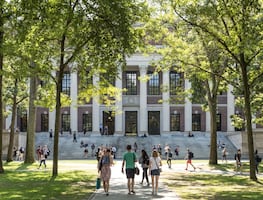 3 becas que Harvard ofrece a estudiantes mexicanos