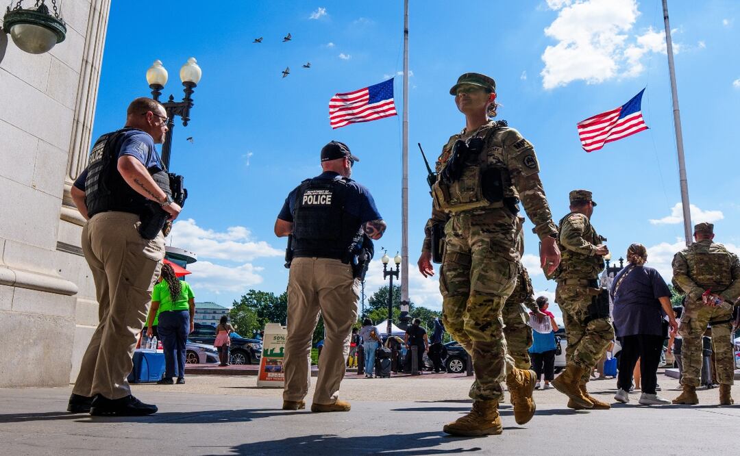 Jueza de EU frena plan de Trump para acelerar la expulsión de migrantes. Foto: EFE