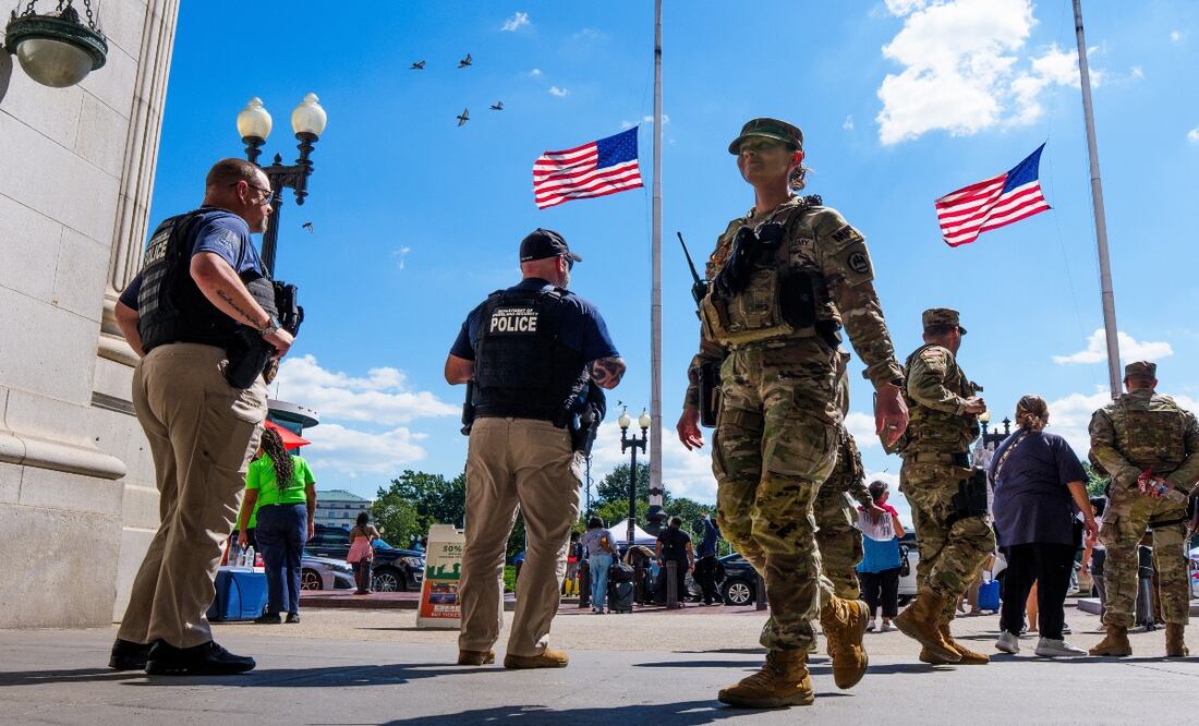 Jueza de EU frena plan de Trump para acelerar la expulsión de migrantes. Foto: EFE
