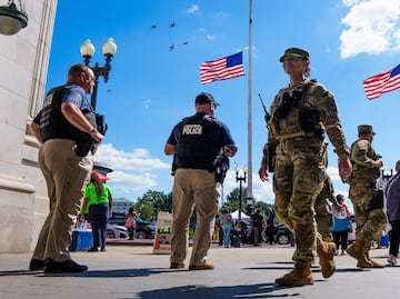 Jueza de EU frena plan de Trump para acelerar la expulsión de migrantes