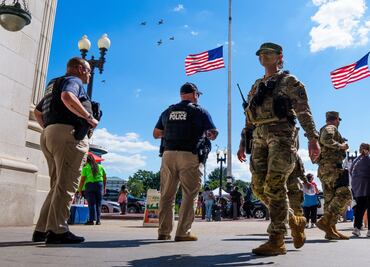 Jueza de EU frena plan de Trump para acelerar la expulsión de migrantes