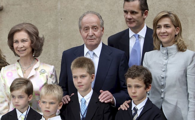 El rey Juan Carlos I rompe el silencio: así fue la traición que la infanta Cristina no vio venir de Felipe VI