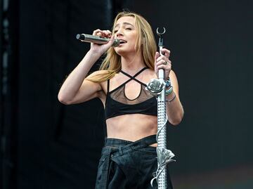 Quién es Ingrid Andress, la cantante que entonó el himno de EU en estado de ebriedad. VIDEO