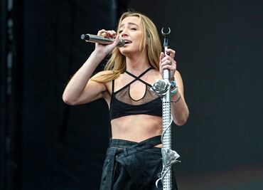 Quién es Ingrid Andress, la cantante que entonó el himno de EU en estado de ebriedad. VIDEO