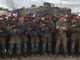 Ejército israelí espera la orden para una operación por tierra, mar y aire en Gaza