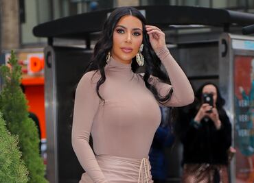 Kim Kardashian deslumbra con fotos en bikini frente al mar