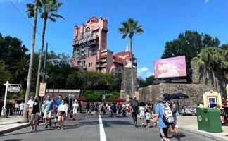 Disney World busca trabajadores de limpieza y ofrece salario de 15 dólares por hora