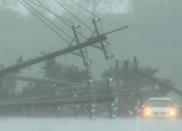 Tifón "Koinu" se acerca a Hong Kong y China tras azotar con vientos récord a Taiwán