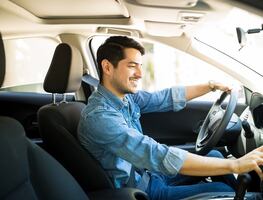 Buscan choferes para trabajar en Consulado de EU; ofrecen $225,000 al año