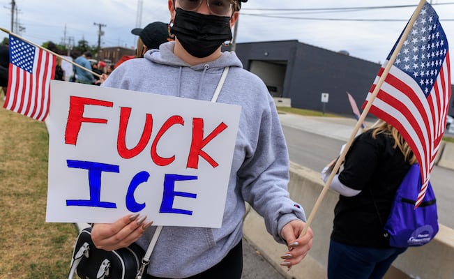 Estados Unidos alerta: cárteles mexicanos y grupos Antifa habrían puesto precio a agentes migratorios