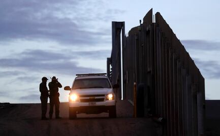 Los millones de dólares que generan los 'coyotes' al traficar migrantes 