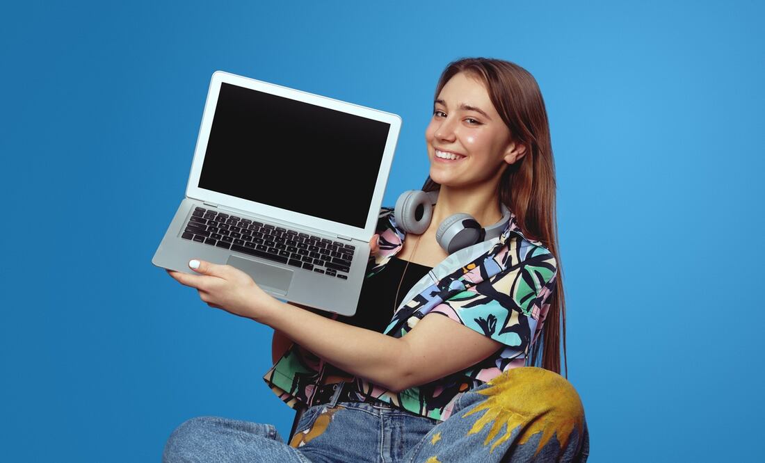 La beca que te regala una laptop si tienes 9.0 de promedio. Requisitos. Foto: iStock / Davidovici