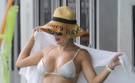 Ninel Conde rompe el internet con sesión en diminuto bikini de lujo