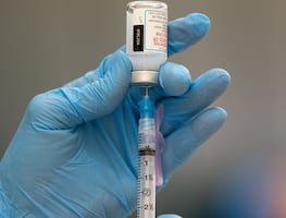 ¿Las personas alérgicas deben recibir la vacuna contra Covid-19?