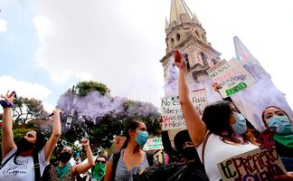 Horror en México por feminicidio de Luz Raquel, mujer quemada viva