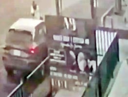 Investigan a policías por manipular escena del crimen de colaboradores de Clara Brugada