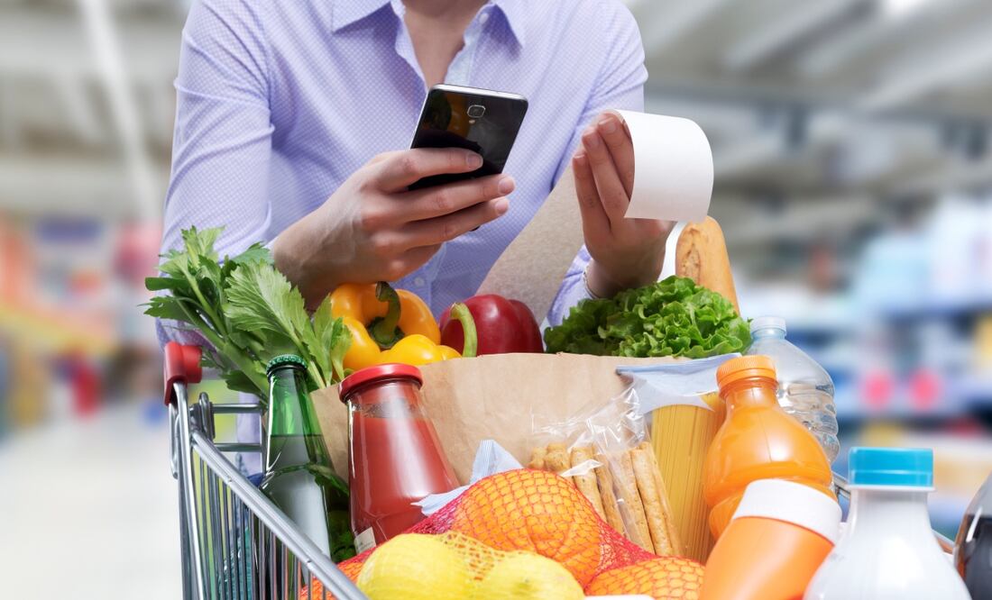Cientos de establecimientos ofrecen descuentos para los adultos mayores con la tarjeta INAPAM. Foto: iStock